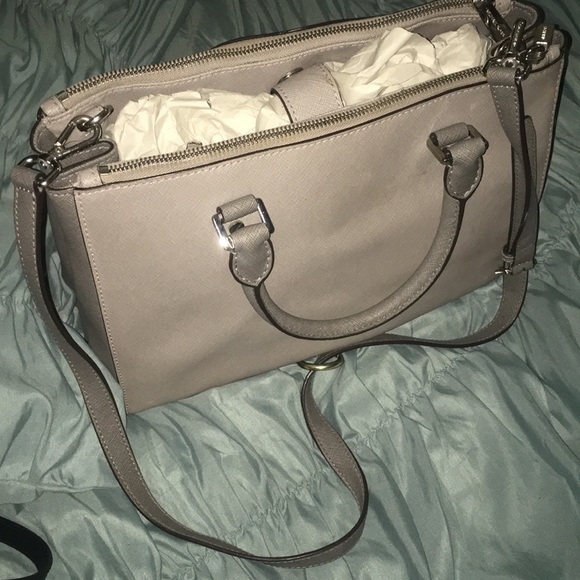 ✨Authentic Michael Kors Purse - Picture 5 of 7